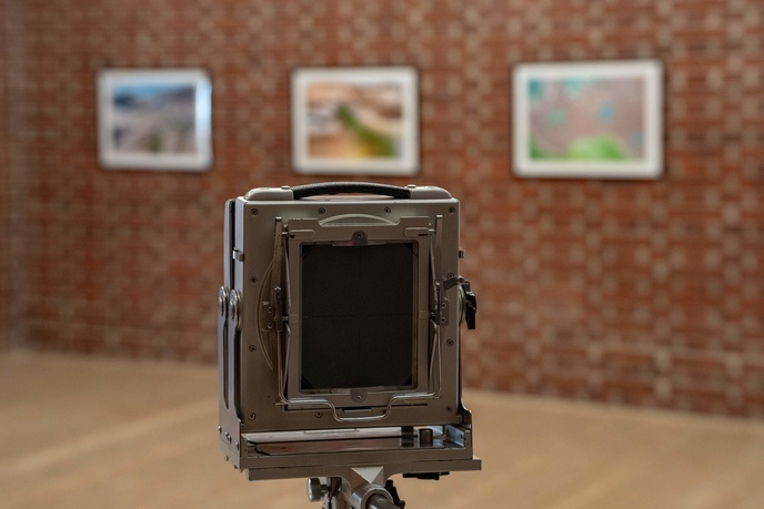 ZU GAST IM KH Film- und Fotofreunde Marktoberdorf 2026_Ausstellungsansicht Neubau EG_Foto Thomas Häring | © Foto Thomas Häring